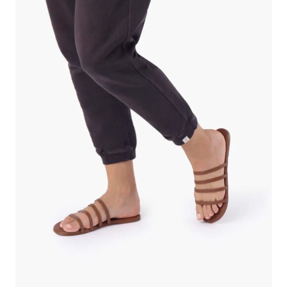 NEW TKEES Made In Brazil Leather Senna Flat Sandals in coco for women 7252j1 - Picture 5 of 6